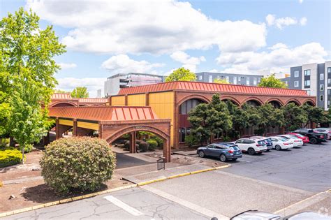 Midas, 4325 SW Cedar Hills Blvd, Beaverton, OR .